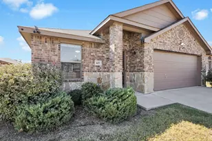 425 Merry Ml Rd, Wilmer, TX 75172 - Photo 1