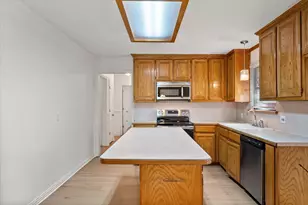 344 Bedford Ct E, Bedford, TX 76022 - Photo 15