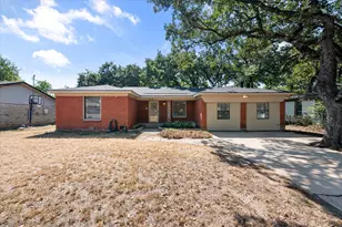 344 Bedford Ct E, Bedford, TX 76022 - Photo 7