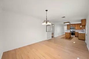 344 Bedford Ct E, Bedford, TX 76022 - Photo 17