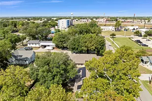 902 Plum St, Sanger, TX 76266 - Photo 23