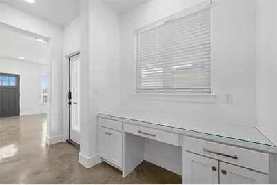 100 Cardinal Woods Court, Granbury, TX 76049 - Photo 21