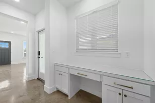 100 Cardinal Woods Ct, Granbury, TX 76049 - Photo 21