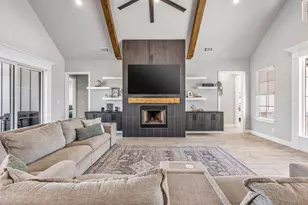 2045 Sunset Rdg Dr, Weatherford, TX 76087 - Photo 7