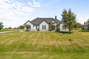 2045 Sunset Rdg Dr, Weatherford, TX 76087 - Photo 3