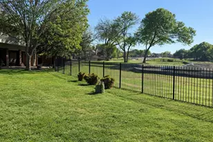 944 Hills Creek Dr, McKinney, TX 75072 - Photo 13