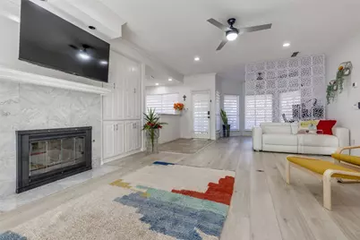 944 Hills Creek Drive, McKinney, TX 75072 - Photo 3