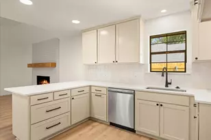 8906 Monticello Dr, Granbury, TX 76049 - Photo 3