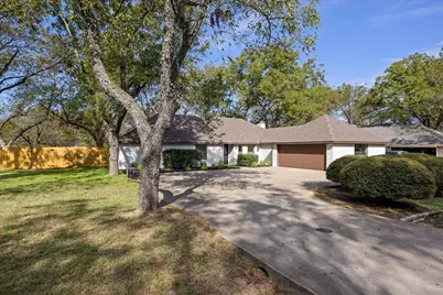 8906 Monticello Drive, Granbury, TX 76049 - Photo 37