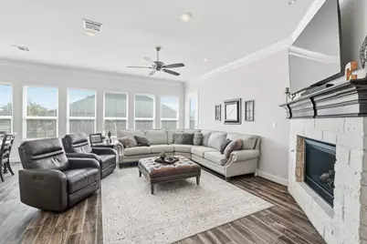 900 Pate Street, Granbury, TX 76048 - Photo 7