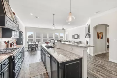 900 Pate Street, Granbury, TX 76048 - Photo 3