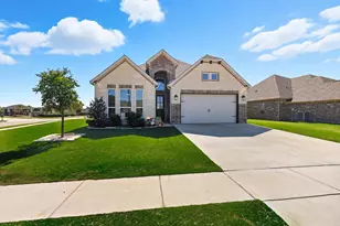 900 Pate St, Granbury, TX 76048 - Photo 3