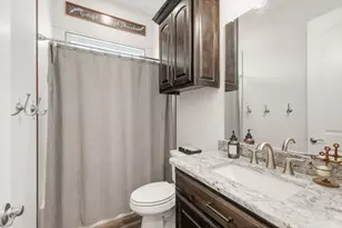 900 Pate St, Granbury, TX 76048 - Photo 17