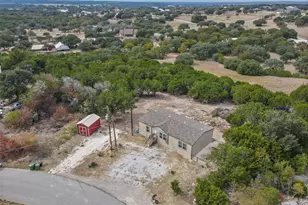 637 Lois Cir, Granbury, TX 76049 - Photo 23