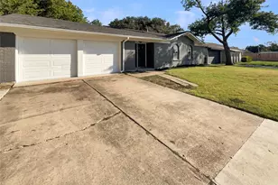 2021 Brentwood Ln, Carrollton, TX 75006 - Photo 19