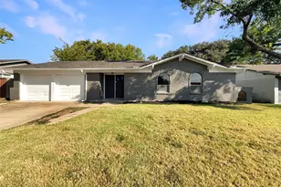 2021 Brentwood Ln, Carrollton, TX 75006 - Photo 1