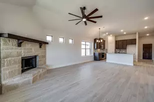 616 Kyle Dr, Tioga, TX 76271 - Photo 7