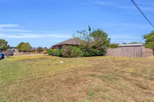 129 Liesa St, Alvarado, TX 76009 - Photo 3