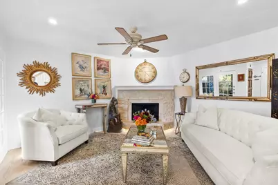 5200 Martel Avenue #32B, Dallas, TX 75206 - Photo 1