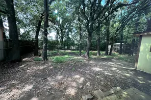 3221 Forestdale Ln, Balch Springs, TX 75180 - Photo 11