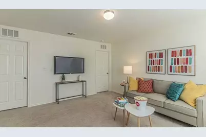 10362 Martin Creek, San Antonio, TX 78252 - Photo 7