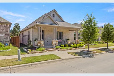 4825 Beaver Creek Drive, Arlington, TX 76005 - Photo 1