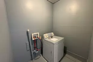 304 W Nevada St, Seymour, TX 76380 - Photo 9