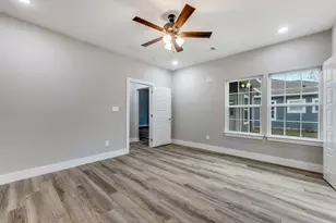 1219 S Montgomery St, Sherman, TX 75090 - Photo 15