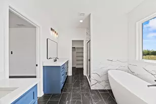 372 Co Rd 4300, Greenville, TX 75401 - Photo 17