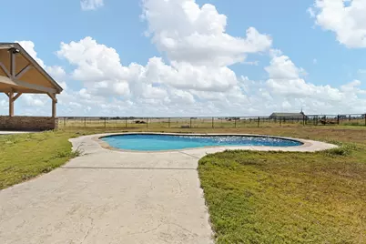 201 Hughes Lane, Grandview, TX 76050 - Photo 31