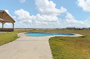 201 Hughes Ln, Grandview, TX 76050 - Photo 31