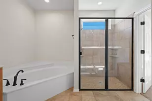 201 Hughes Ln, Grandview, TX 76050 - Photo 21