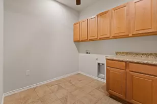 201 Hughes Ln, Grandview, TX 76050 - Photo 23