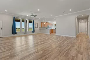 201 Hughes Ln, Grandview, TX 76050 - Photo 11