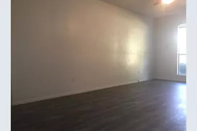 1302 Mohawk Drive, Arlington, TX 76012 - Photo 3