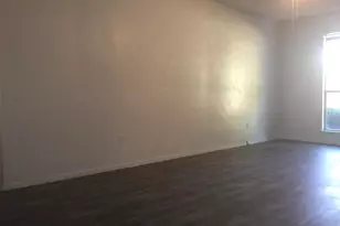 1302 Mohawk Dr, Arlington, TX 76012 - Photo 3