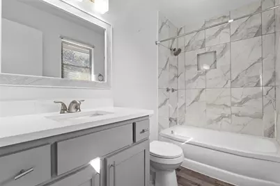 1809 Balla Way, Grand Prairie, TX 75051 - Photo 17