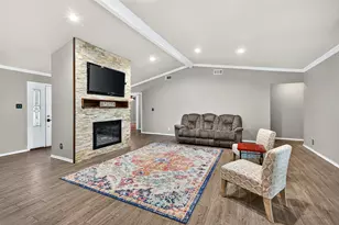 1610 Idlewood Dr, Sherman, TX 75092 - Photo 7