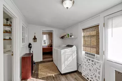 201 S Jones Street, Granbury, TX 76048 - Photo 29