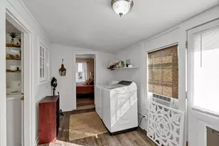 201 S Jones St, Granbury, TX 76048 - Photo 29