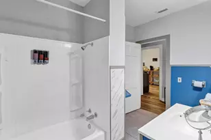 201 S Jones St, Granbury, TX 76048 - Photo 25