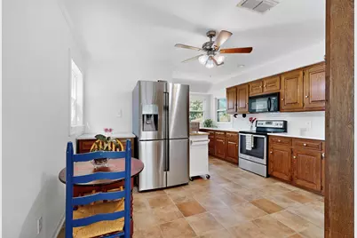 1800 W Frank Street W, Grand Saline, TX 75140 - Photo 11