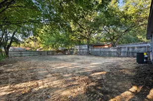 2113 San Antonio, Grand Prairie, TX 75051 - Photo 23