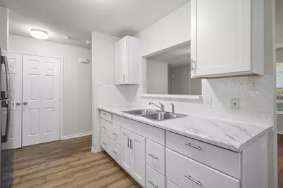 2113 San Antonio, Grand Prairie, TX 75051 - Photo 7