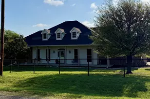 1333 E Highland Rd, Waxahachie, TX 75167 - Photo 3