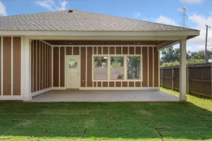 3809 Robert L Parish Sr. Ave, Dallas, TX 75210 - Photo 3