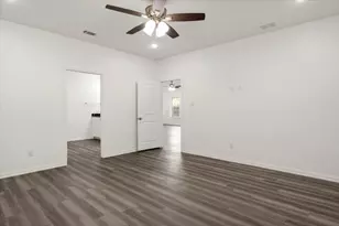 3809 Robert L Parish Sr. Ave, Dallas, TX 75210 - Photo 19