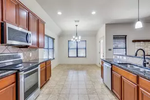 2609 Plains View Dr, Burleson, TX 76028 - Photo 11