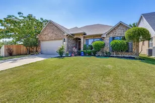 2609 Plains View Dr, Burleson, TX 76028 - Photo 1