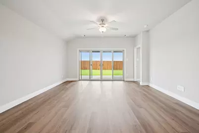 401 Loch Drive, Sherman, TX 75092 - Photo 9